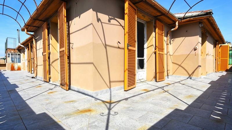 Via Casaregis, attico di 146 mq con terrazzo perimetrale